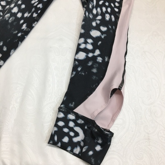 Zella Capris Leggings For girls Size 10/12 Lg - Picture 5 of 9